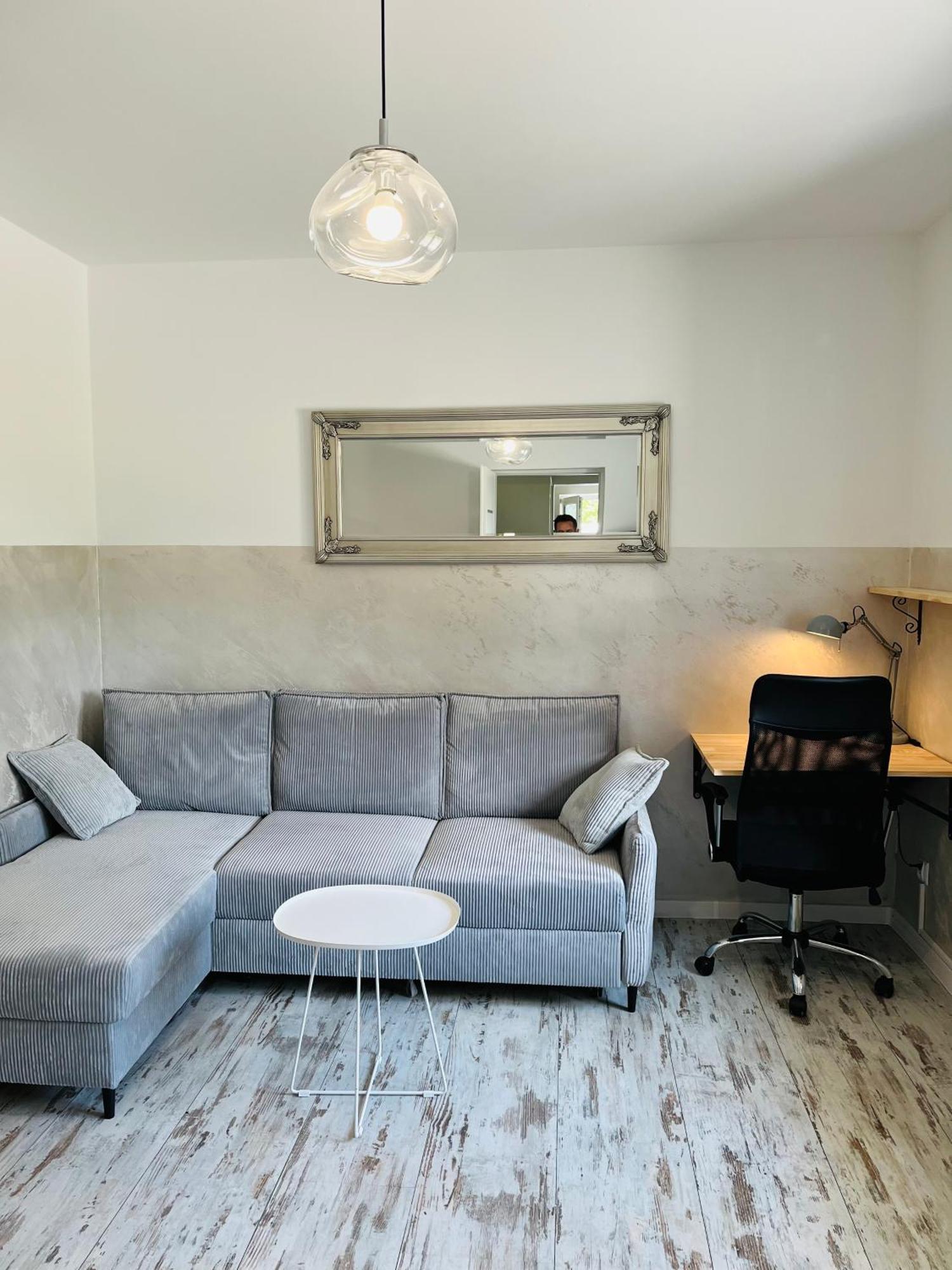 Apartament Ogrodowy Apartment Miechow Bagian luar foto